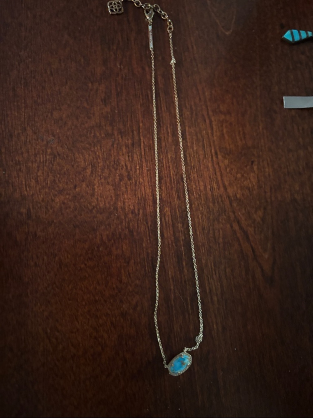 Kendra Scott necklace